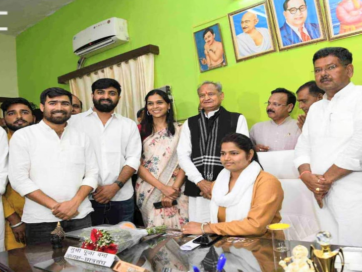 देश में जाति, धर्म और वर्गों के बीच दूरी कम करने के लिए आरक्षण लागू किया: मुख्यमंत्री अशोक गहलोत|जयपुर,Jaipur - Dainik Bhaskar