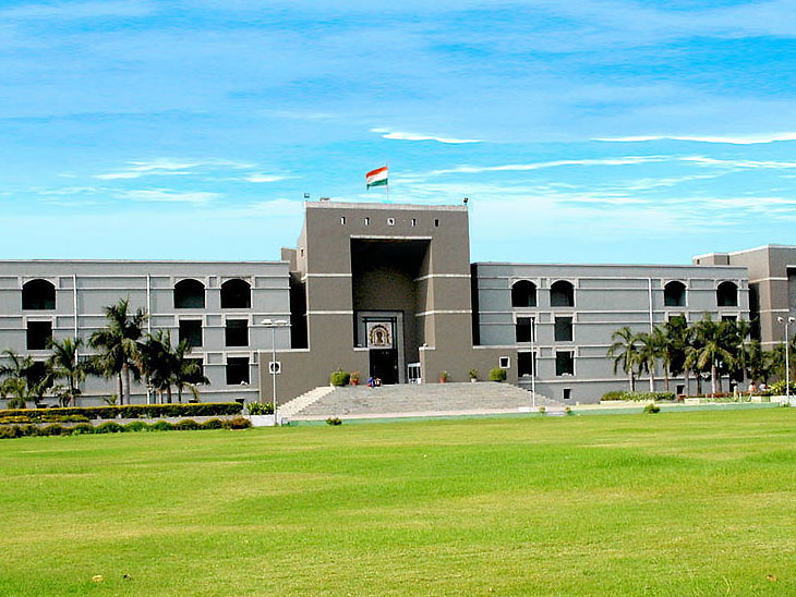 नित्यानंद आश्रम से लापता दोनों युवतियाें को हाजिर करो, उसके बाद ही आगे बढ़ेगा केस|गुजरात,Gujarat - Dainik Bhaskar