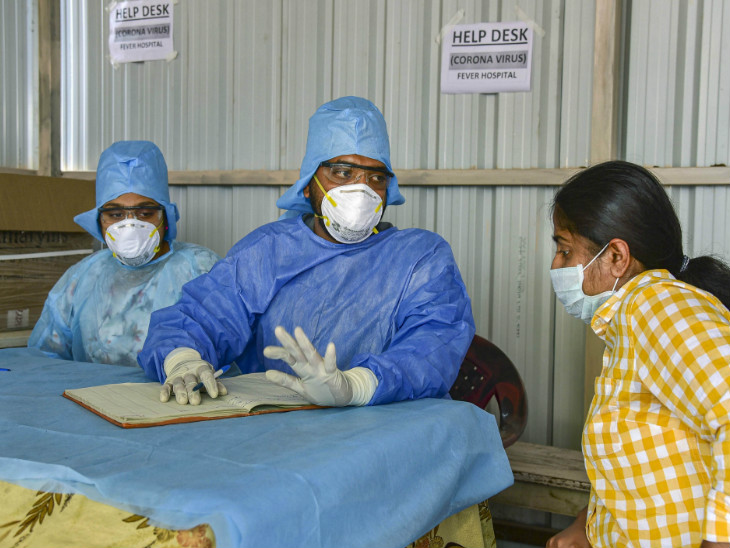 अब तक 13 मामले: आगरा में 6 मरीज पॉजिटिव, 200 यात्रियों को ले जा रही विएना-दिल्ली फ्लाइट में भी एक संक्रमित व्यक्ति सवार था|देश,National - Dainik Bhaskar