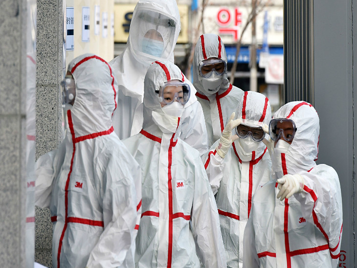 अब तक 13 मामले: आगरा में 6 मरीज पॉजिटिव, 200 यात्रियों को ले जा रही विएना-दिल्ली फ्लाइट में भी एक संक्रमित व्यक्ति सवार था|देश,National - Dainik Bhaskar