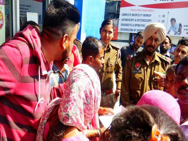 किशोर की मौत पर हंगामा, पिता का आरोप-डॉक्टर ने कोरोना वायरस के संक्रमण की बात कही|जालंधर,Jalandhar - Dainik Bhaskar