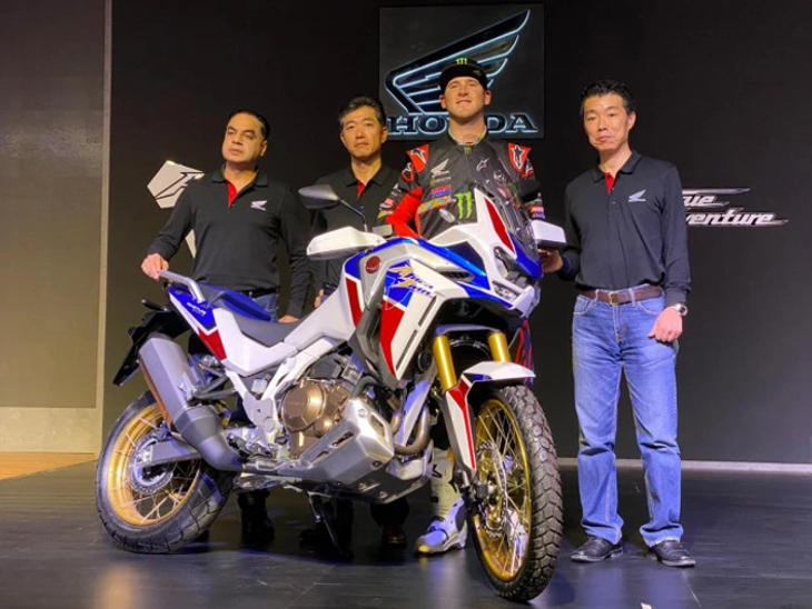 Honda launches CRF1100L Africa Twin, will get 1084cc engine and touchscreen instrument cluster | होंडा ने CRF1100L अफ्रीका ट्विन लॉन्च की, 1084cc का इंजन और टचस्क्रीन इंस्ट्रूमेंट क्लस्टर मिलेगा