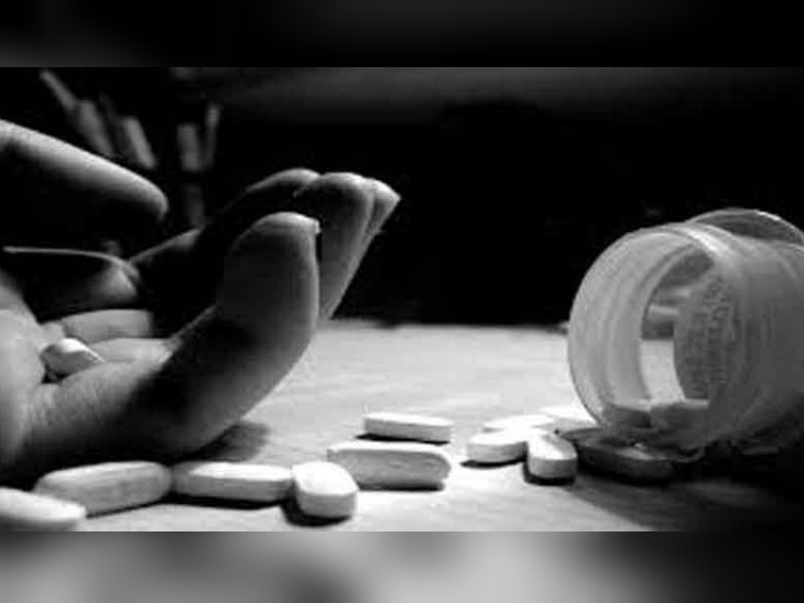 दुर्जनपुर गांव में सूदखोर की धमकियाें से तंग आकर सेवानिवृत्त फौजी ने जहर खाकर जान दी|हिसार,Hisar - Dainik Bhaskar