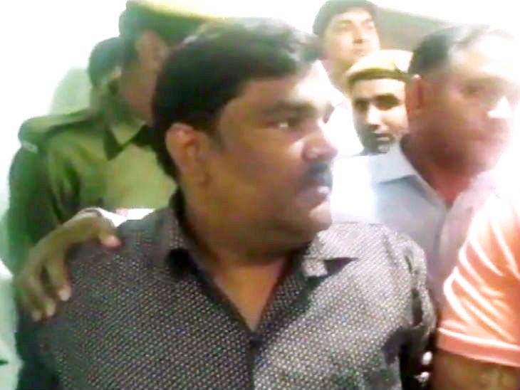 6 दिन से फरार ताहिर हुसैन सरेंडर करना चाहता था, कोर्ट के इनकार के बाद गिरफ्तार| - Dainik Bhaskar