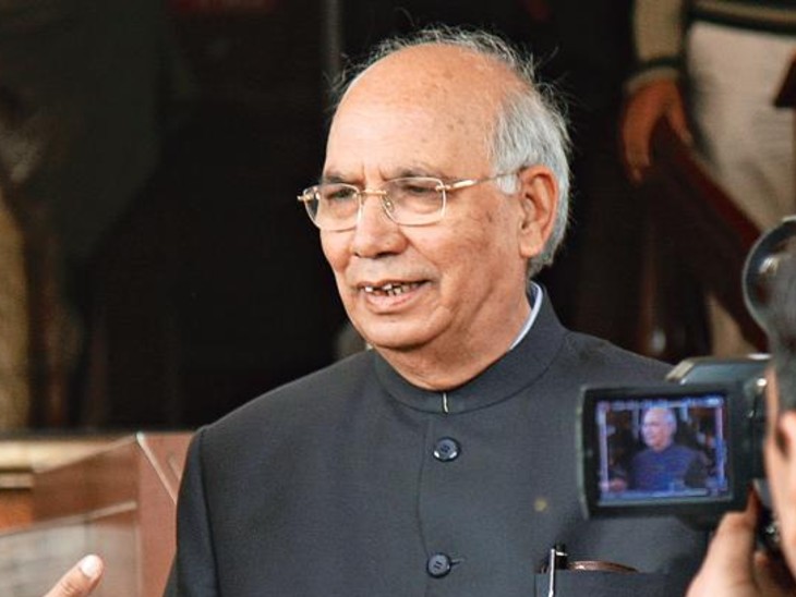 पूर्व कानून मंत्री हंसराज भारद्वाज। (फाइल फोटो) - Dainik Bhaskar