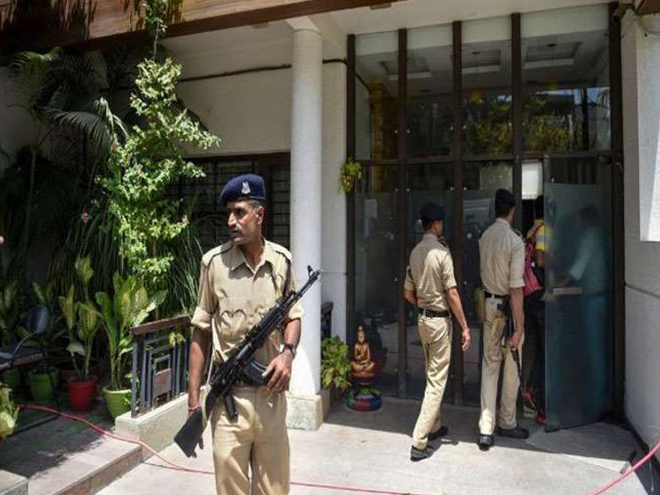 लोकायुक्त पुलिस ने डीएसपी के ठिकानों पर रेड की थी।- फाइल - Dainik Bhaskar