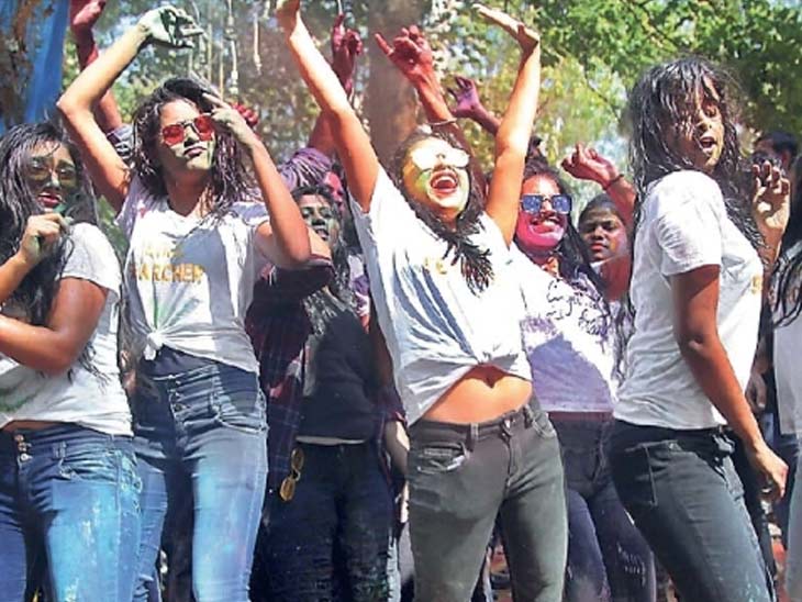 फगुआ की बहार, युवाओं से लेकर बुजुर्गों तक होली का खुमार|रांची,Ranchi - Dainik Bhaskar