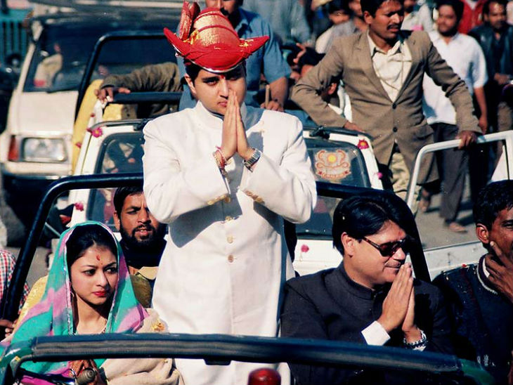 पिता के निधन के बाद 2002 में पहली बार सांसद बने थे ज्योतिरादित्य सिंधिया, लगातार 4 बार जीतने के बाद 2019 में मिली थी हार|भोपाल,Bhopal - Dainik Bhaskar