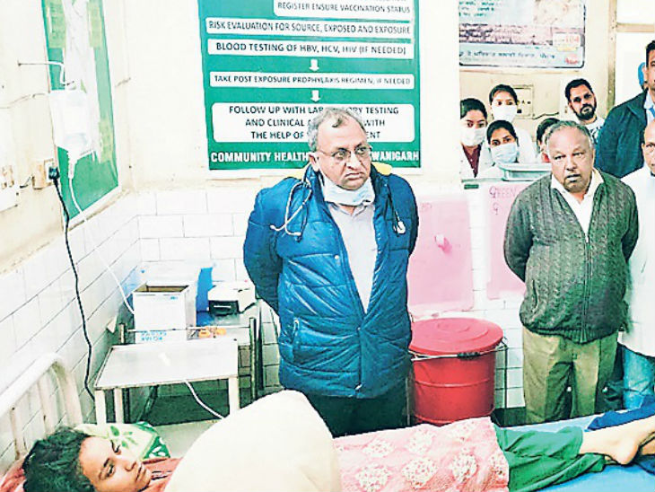 अस्पताल में मरीजों का हाल जानने पहुंचे सेहत मंत्री बलबीर सिद्धू। - Dainik Bhaskar