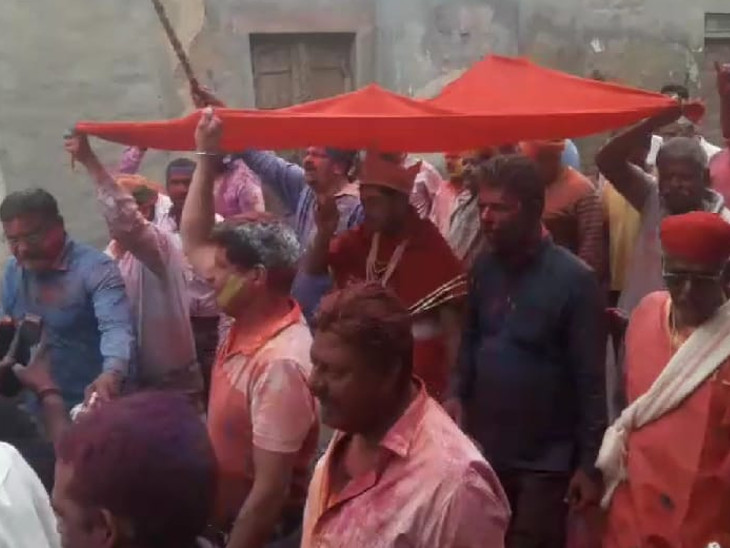 बीकानेर के मोहता चौक के आनंद भैरव काे धोक लगाने से रवाना होती है बारात। - Dainik Bhaskar