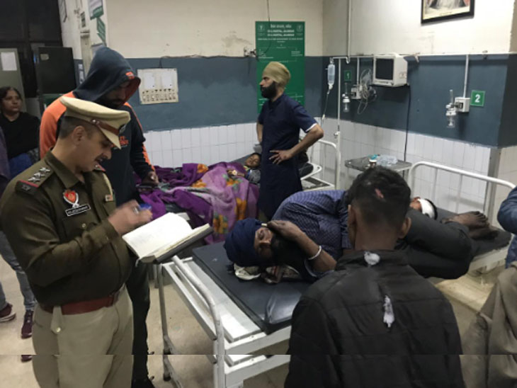 होला महल्ला से लौट रहे श्रद्धालु हादसे के शिकार, एक की मौत-14 घायल|जालंधर,Jalandhar - Dainik Bhaskar