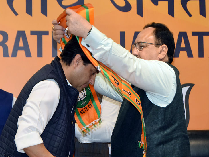 भाजपा अध्यक्ष जेपी नड्डा ने पार्टी की सदस्यता दिलाई।