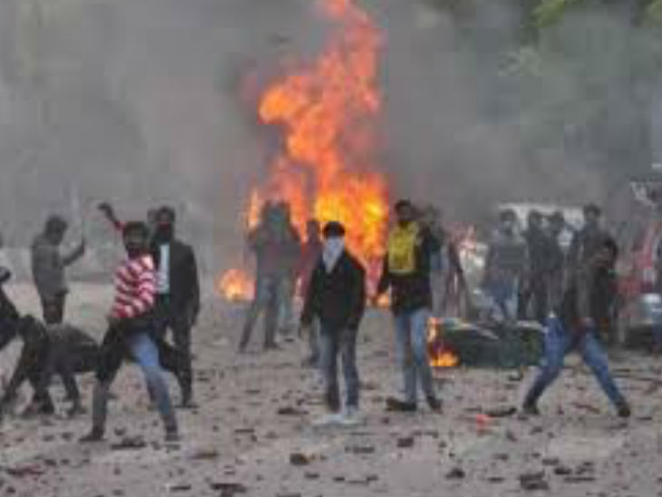 51 आरोपियों से होगी 28 लाख रुपए की वसूली, प्रशासन ने नोटिस जारी करके दिया एक सप्ताह का समय|मेरठ,Meerut - Dainik Bhaskar