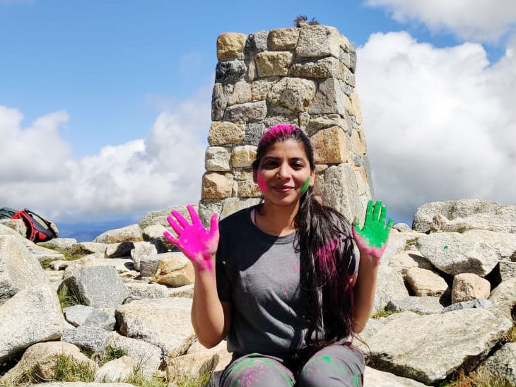 एवरेस्ट फतह कर चुकीं भावना ने अब ऑस्ट्रेलिया की सबसे ऊंची चोटी माउंट कोसीयुस्को पर होली खेली|स्पोर्ट्स,Sports - Dainik Bhaskar