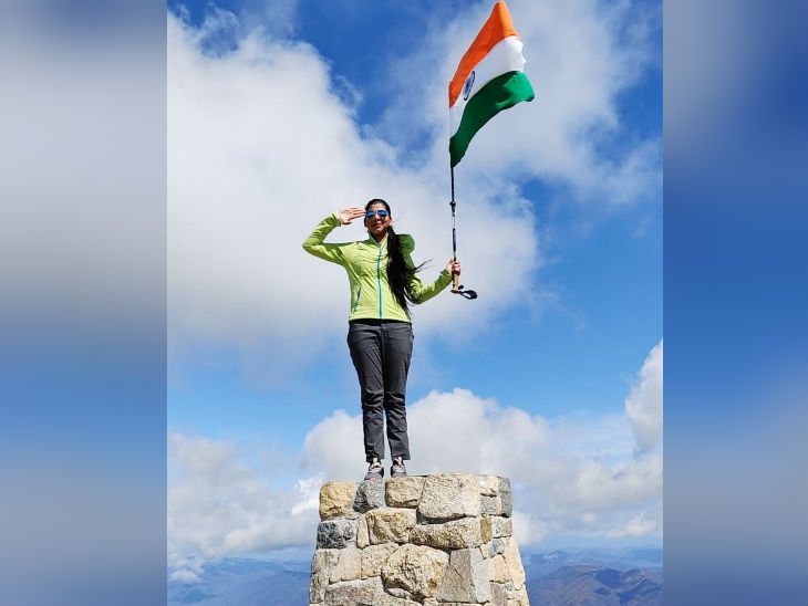 एवरेस्ट फतह कर चुकीं भावना ने अब ऑस्ट्रेलिया की सबसे ऊंची चोटी माउंट कोसीयुस्को पर होली खेली|स्पोर्ट्स,Sports - Dainik Bhaskar