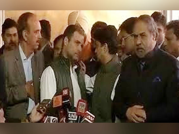 राहुल कई बार सिंधिया से बात कर मीडिया को जवाब देते थे।