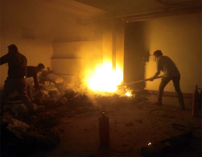 एमडीएम अस्पताल के निर्माणाधीन न्यू ट्रोमा सेंटर में लगी आग, एक दमकल ने पाया काबू|जोधपुर,Jodhpur - Dainik Bhaskar