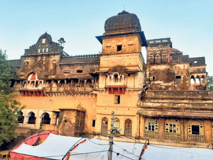 यहां बगीचा भी विकसित किया जाना है। - Dainik Bhaskar