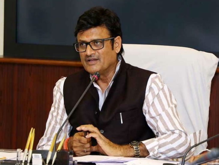 उपनेता प्रतिपक्ष राजेंद्र राठौड़- फाइल फोटो। - Dainik Bhaskar