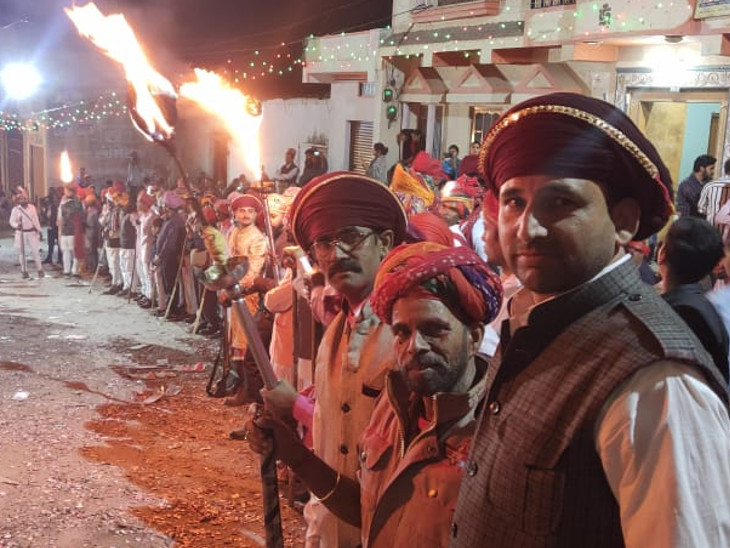 होली के दो दिन बाद मनी दिवाली, रात भर गरजी तोपें; सन्नाटे को चीरती रहीं गोलियां-तलवारों की आवाजें|उदयपुर,Udaipur - Dainik Bhaskar