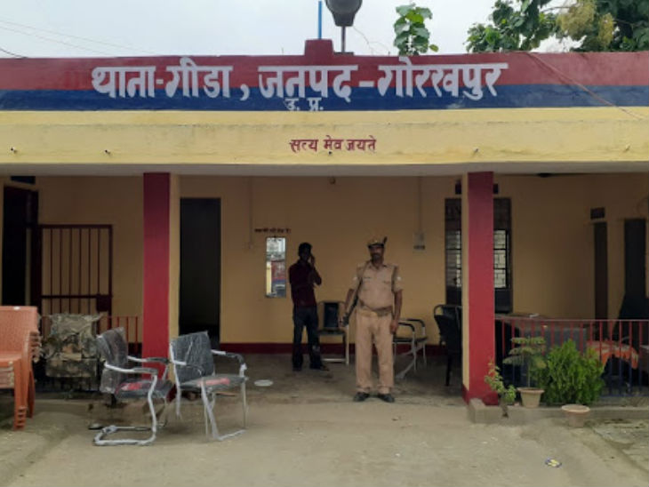 पुलिस फरार तीन आरोपियों की तलाश में जुटी। - Dainik Bhaskar