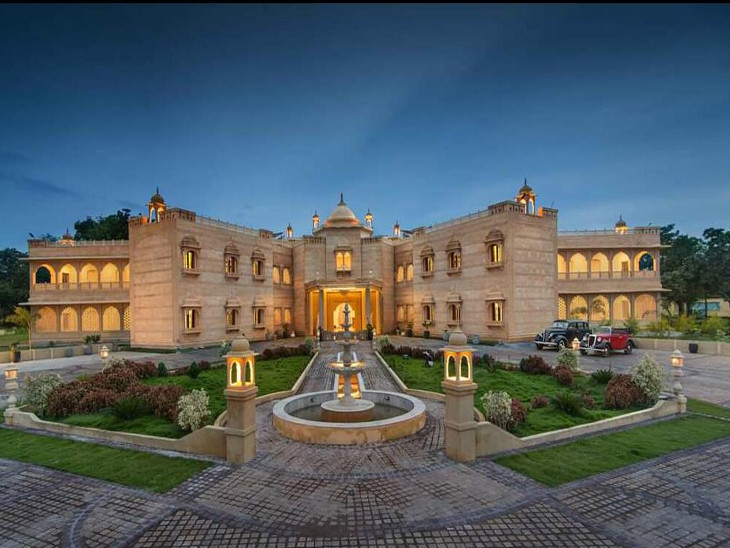 संजय पाठक के खजुराहो स्थित इस होटल को नोटिस जारी किया गया।