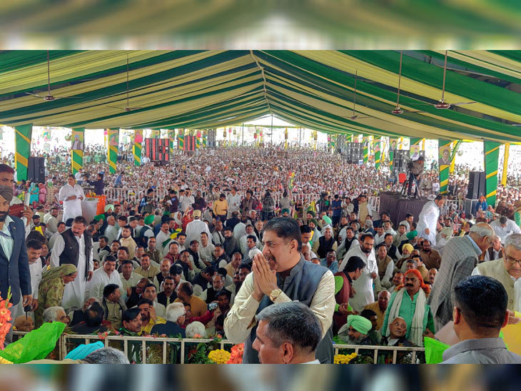 इसराना रैली के दौरान अजय चौटाला। - Dainik Bhaskar