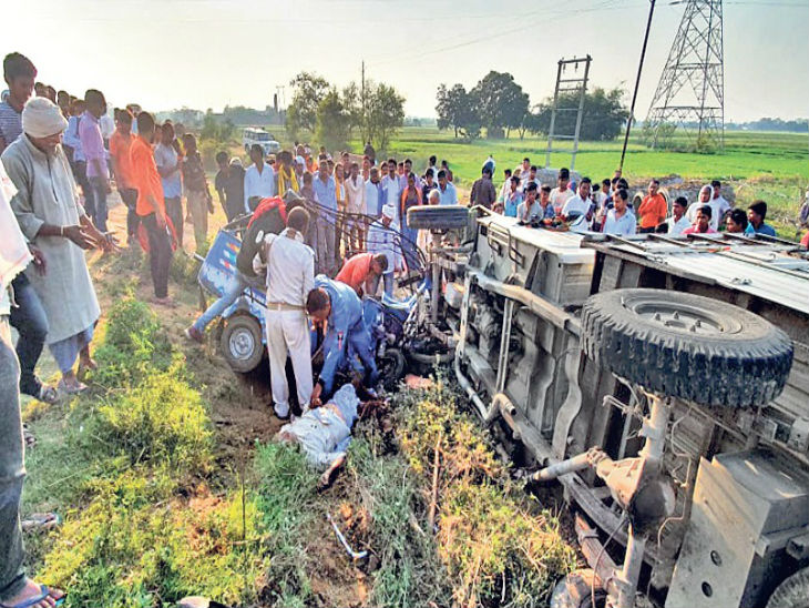 रा-मोहनिया नेशनल हाइवे-30 पर हुआ हादसा। - Dainik Bhaskar