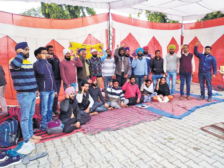 पटियाला में पंजाब सरकार के खिलाफ प्रदर्शन करती ईटीटी टेट यूनियन। - Dainik Bhaskar