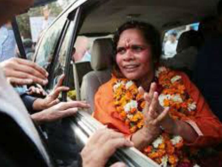 इलाहाबाद हाईकोर्ट के निर्णय को लेकर साध्वी प्राची ने दिया विवादित बयान, कहा- जज से पूछें कि उन्हें शांति चाहिए या दंगा|मेरठ,Meerut - Dainik Bhaskar