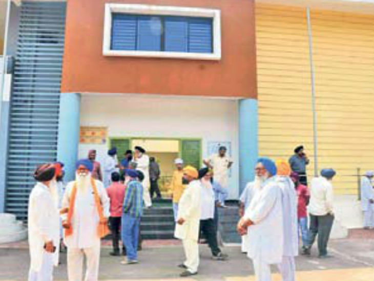 पुलिस ने स्कूल में लगे सीसीटीवी कब्जे में लेकर जांच शुरू की। - Dainik Bhaskar