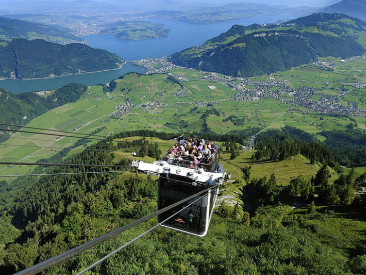 6000 फीट पर रोमांचक सफर; पहली केबल कार, जिसकी छत पर भी लोग खड़े हो सकते हैं| - Dainik Bhaskar