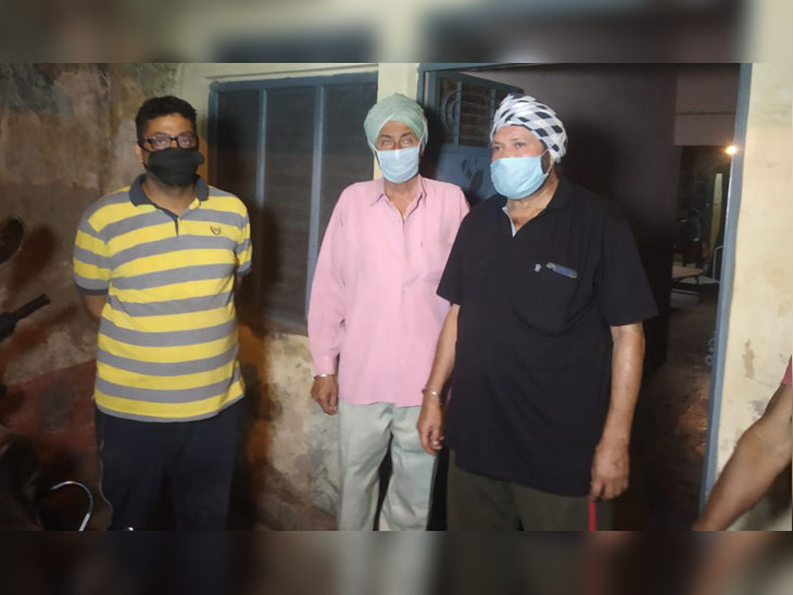 Neighbors dragged 76-year-old elderly people first inside their house, then strangled to death | 76 साल के बुजुर्ग को पड़ोसी अपने घर घसीटकर ले गए और गला घोंट दिया, दो भाइयों में से एक को चाय पिलाने से थी रंजिश