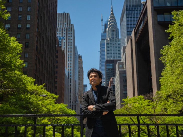 With the help of NDRF, the Indianborn chef Vikas Khanna, living in New