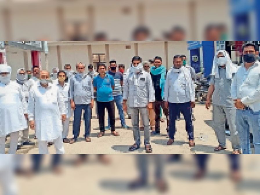 Demand of shopkeepers of Palika Bazaar lockdown period rent should be