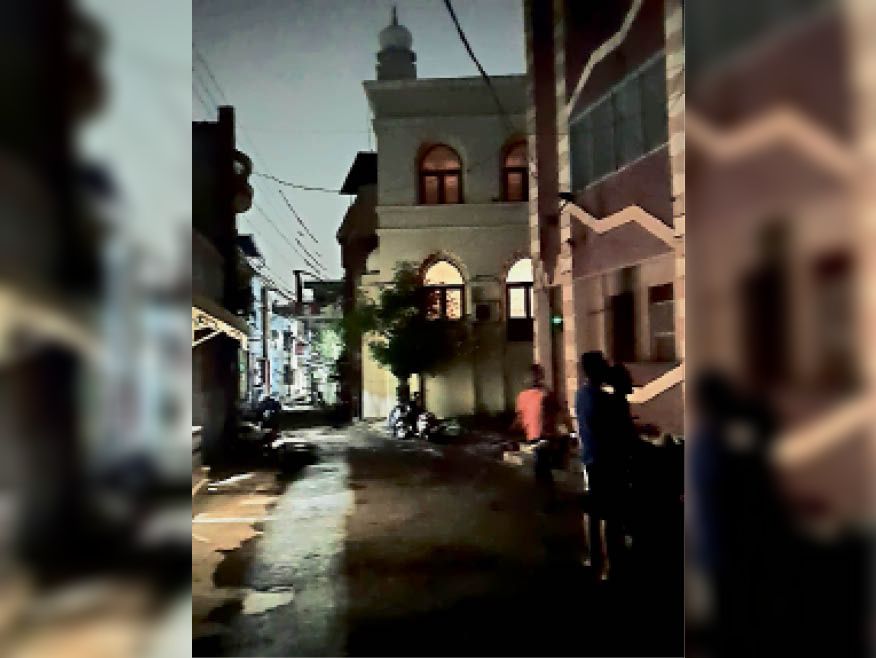 Bohra Bakhal's 3 colony street lights shut for nine days स्ट्रीट लाइट