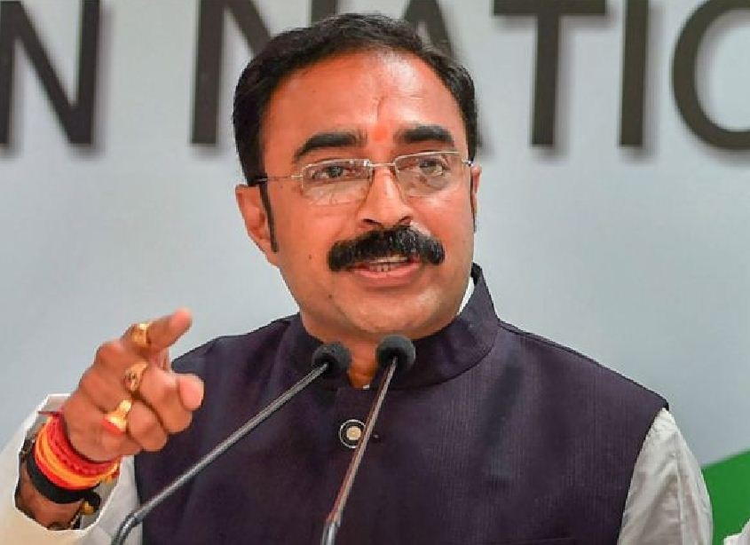 मध्य प्रदेश :कमलनाथ ने मुख्यमंत्री शिवराज के साले संजय को कांग्रेस का प्रदेश उपाध्यक्ष बनाया, उपचुनाव के लिए प्रचार-प्रसार की जिम्मेदारी दी मध्य प्रदेश :कमलनाथ ने मुख्यमंत्री शिवराज के साले संजय को कांग्रेस का प्रदेश उपाध्यक्ष बनाया, उपचुनाव के लिए प्रचार-प्रसार की जिम्मेदारी दी
