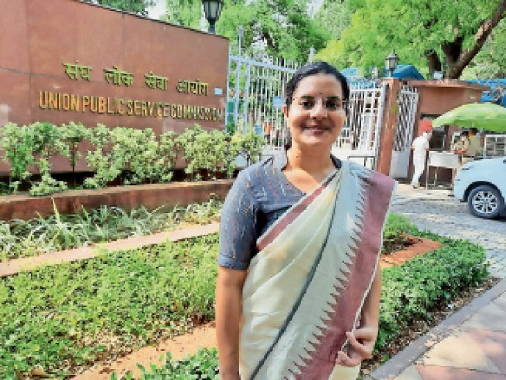 Failed four times, tried again for the fifth time, father wanted him to be a big officer, daughter also showed up | मारवाड़ की मूमल आईएएस: चार बार असफल रहीं, पांचवीं बार