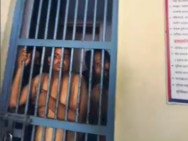 ना एफआईआर और ना ही जांच... ढाबा मालिक-नौकरों के कपड़े उतरवाए