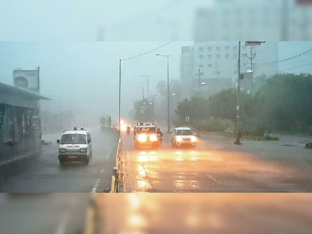 स्थान :इंदौर का एलआईजी तिराहा { फोटो : ओपी सोनी