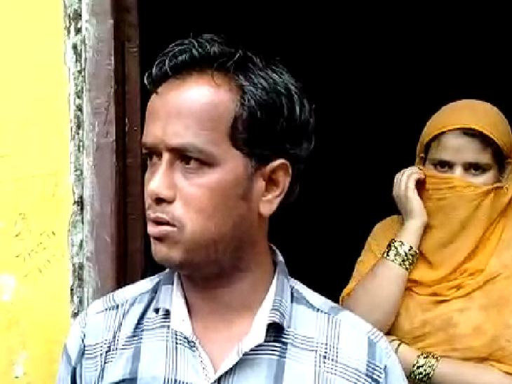 अंसार ने बताया कि घर का पूरा सामान खराब हो चुका है।