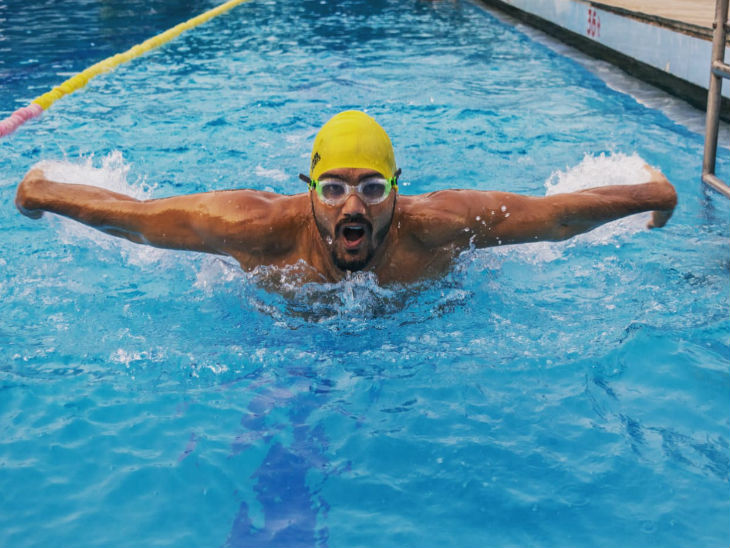 कैटलीना चैनल पार करने वाले सतेंद्र सिंह लोहिया।