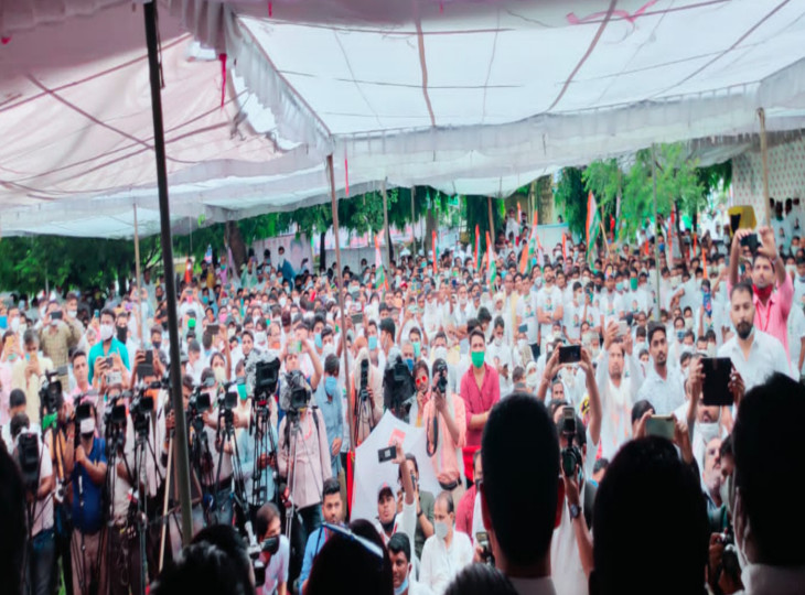 राजस्थान युवा कांग्रेस के नवनियुक्त प्रदेश अध्यक्ष गणेश घोगरा ने कहा कि पार्टी ने उन्हें बहुत कुछ दिया है। ऐसे में उनका पहला धर्म उस कर्ज को उतारने का रहेगा।