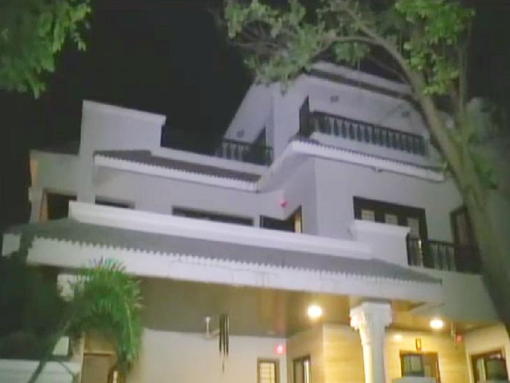 Late night party was going on in this bungalow.