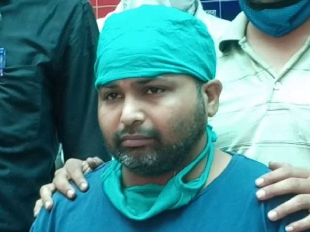 गिरोह का मुख्य सरगाना बृजेंद्र सिंह गुर्जर पहले ही पुलिस के हत्थे चढ़ चुका है।