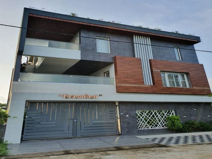 एक करोड़ 40 लाख बंगले में सभी सुविधाएं थीं।