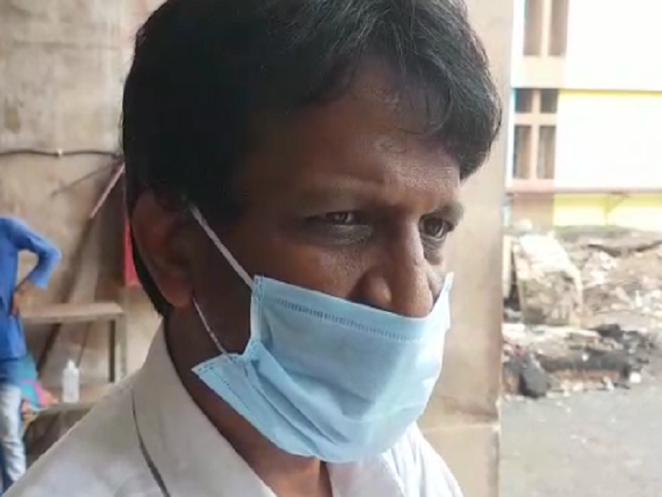 मंत्री सुसांता सिंह ने कहा कि ओडिशा के मुख्यमंत्री नवीन पटनायक ने मृतकों के परिजन को 2 लाख रुपए देने की घोषणा की है।