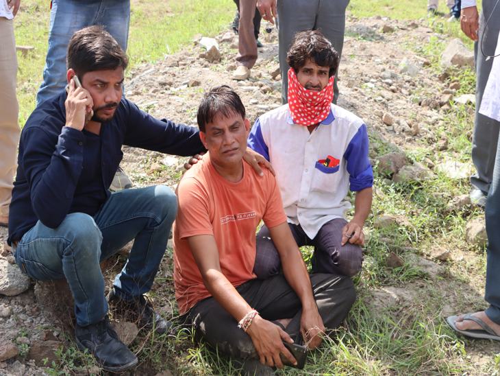 पिता बोले- हम तो सालभर पहले ही यहां रहने आए थे।