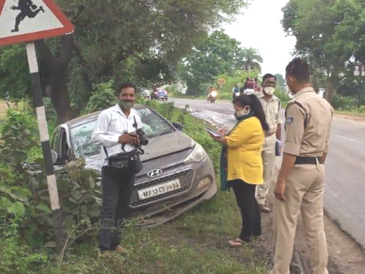 बुधवार रात बड़नगर से लौटते समय हुआ था हादसा।