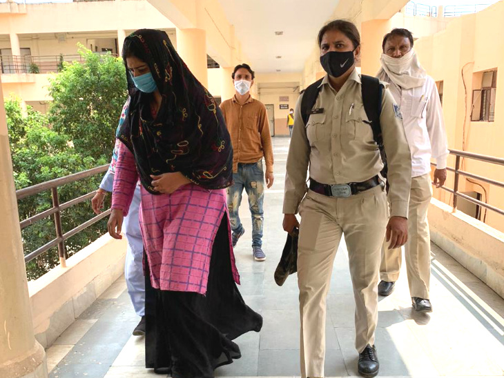 बच्ची से देह व्यापार कराने वाली प्रियंका सिंह चौहान को 20 साल जेल की सजा सुनाई गई है।